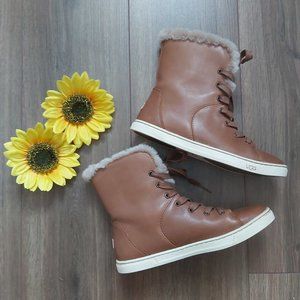 UGG Women's Croft Luxe Quilt Boots: Chestnut